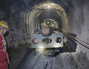 反井鉆機操作工的日常工作